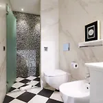 Flora- Loft Luxury - Tra Colosseo E Santa Maria Maggiore - Metro Apartman *