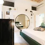 Flora- Loft Luxury - Tra Colosseo E Santa Maria Maggiore - Metro Apartman
