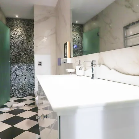 Flora- Loft Luxury - Tra Colosseo E Santa Maria Maggiore - Metro *