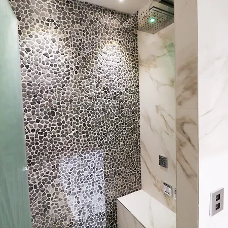 Flora- Loft Luxury - Tra Colosseo E Santa Maria Maggiore - Metro *