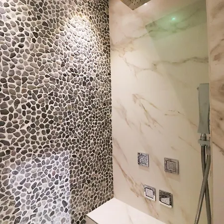Apartment Flora- Loft Luxury - Tra Colosseo E Santa Maria Maggiore - Metro Rome