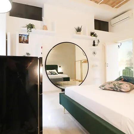 Flora- Loft Luxury - Tra Colosseo E Santa Maria Maggiore - Metro Apartment
