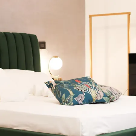 Flora- Loft Luxury - Tra Colosseo E Santa Maria Maggiore - Metro Apartamento