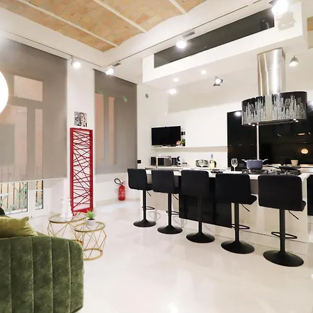 Flora- Loft Luxury - Tra Colosseo E Santa Maria Maggiore - Metro Apartment Rome