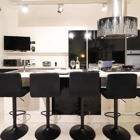 Apartamento Flora- Loft Luxury - Tra Colosseo E Santa Maria Maggiore - Metro Roma